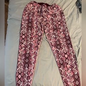 Victoria Secret Sport Knockout Snake Print Leggings